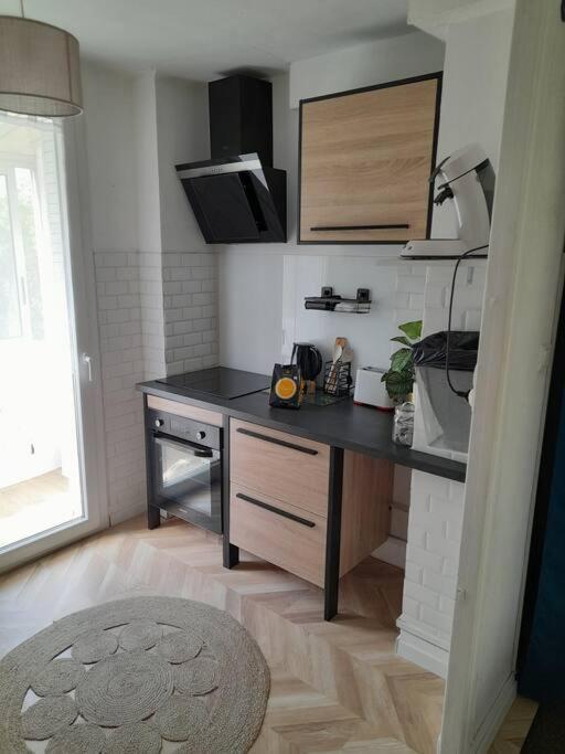 Appartement Aux Alyscamps 2, Climatisation, Wifi, Parking Arles Exterior photo